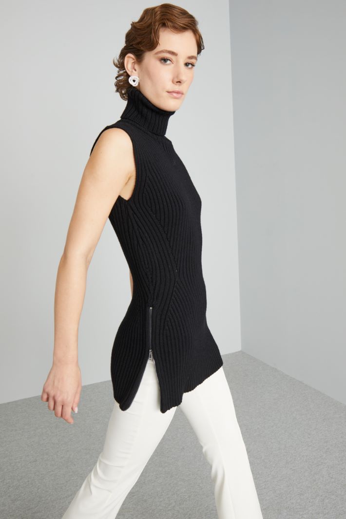 Sleeveless sweater with zip Intrend - 3