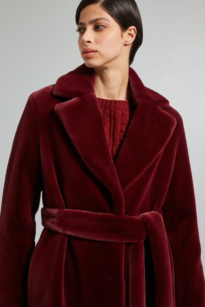 Plush coat with belt Intrend - 4