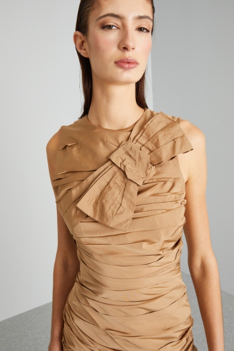 Vestido de punto con lazo