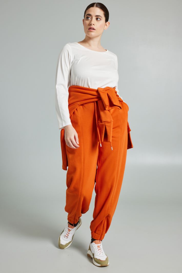 Jogger trousers with cuffed leg Intrend