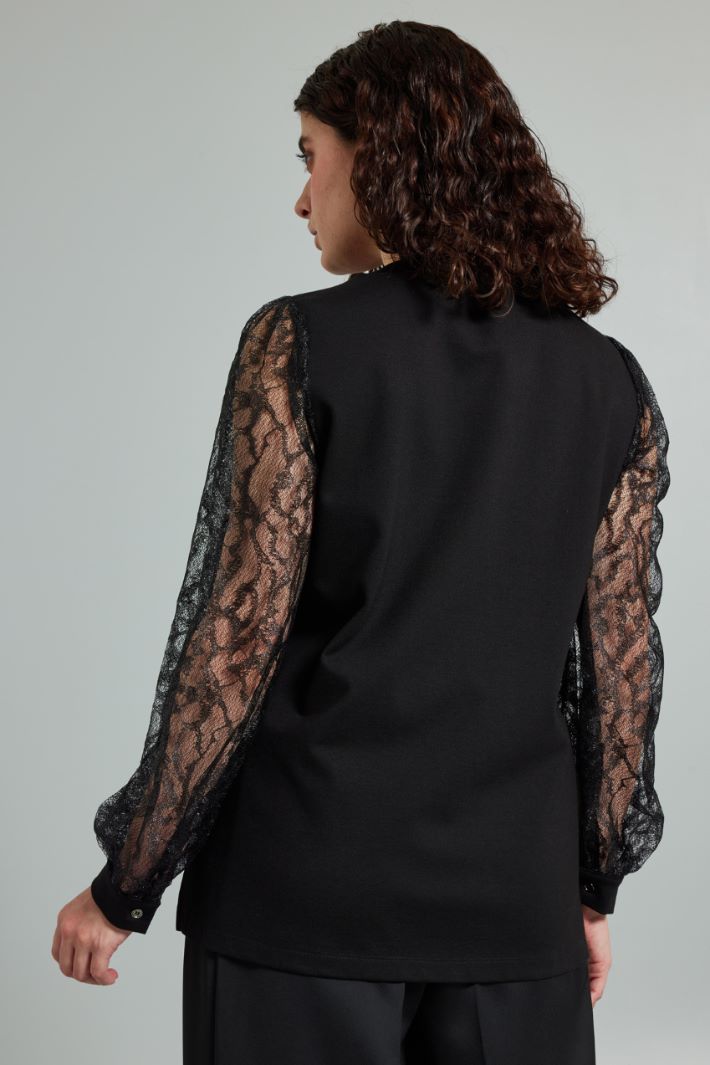 Top with lace sleeves Intrend - 2