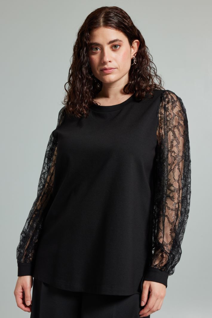 Top with lace sleeves Intrend - 3