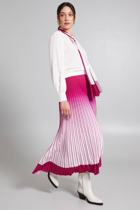 Long pleated skirt Intrend