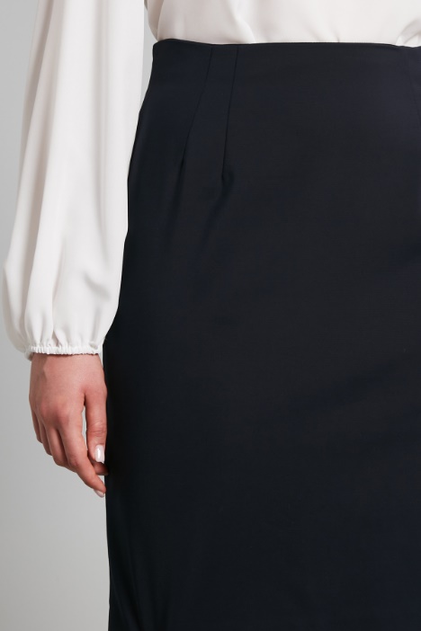 Gonna a tubino in tela tecnica