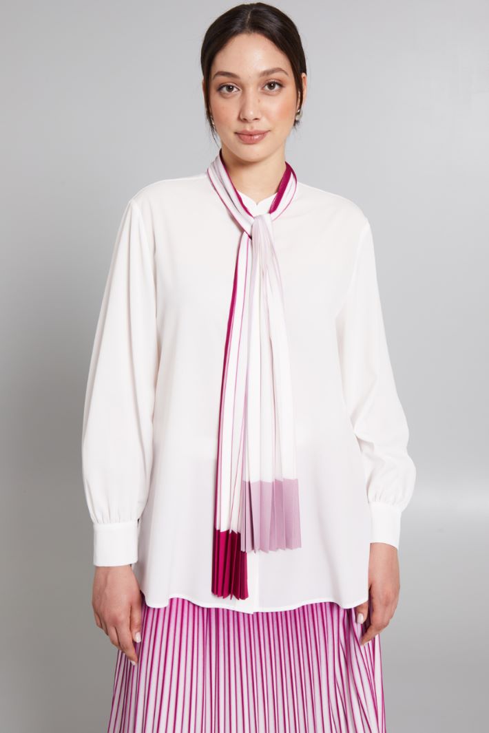 Blouse with pleated foulard Intrend - 3