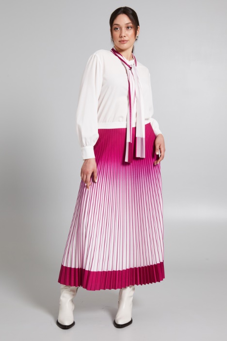 Blouse with pleated foulard Intrend