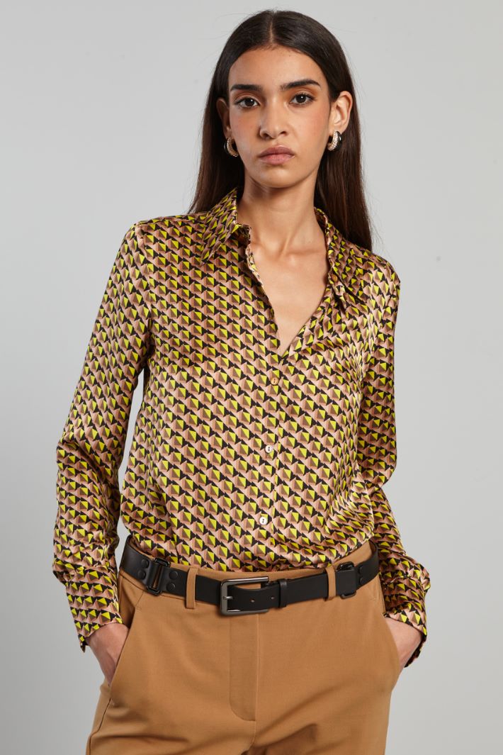 Patterned satin shirt Intrend - 3