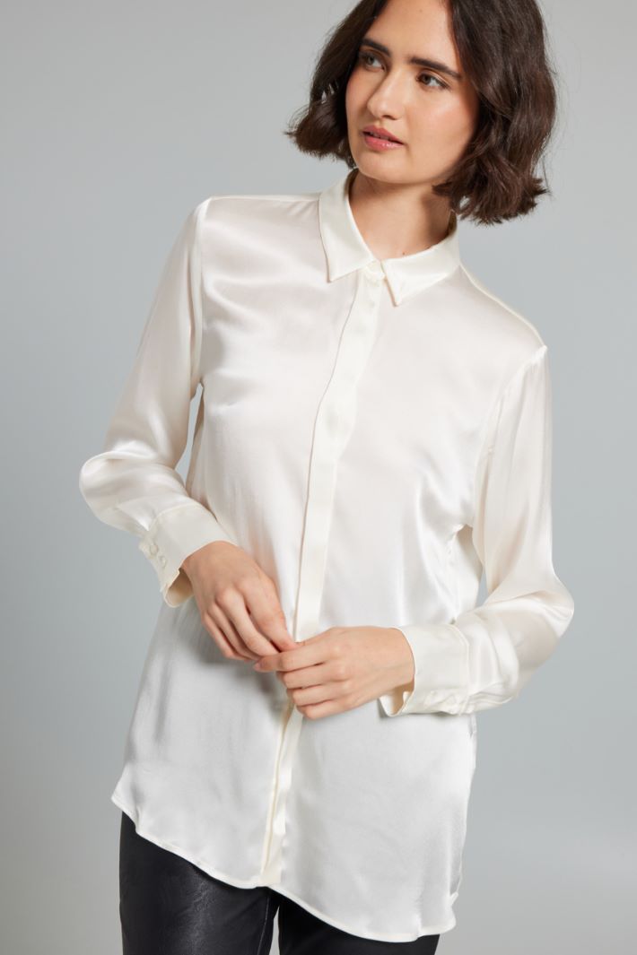 Shiny satin shirt Intrend - 3