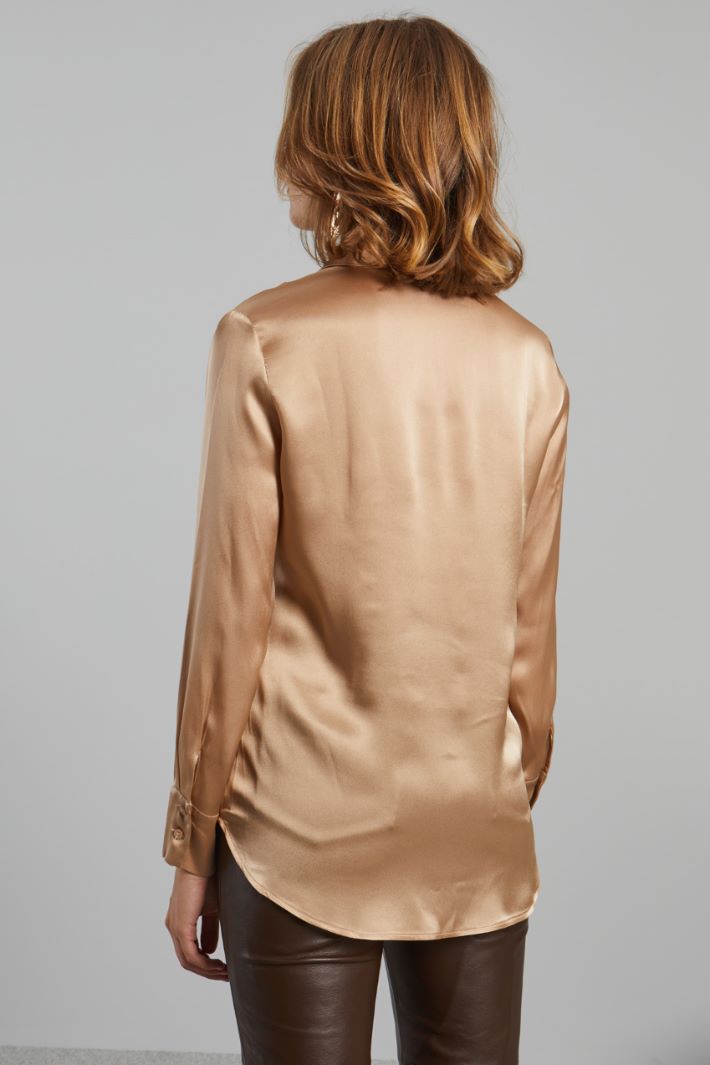 Shiny satin shirt Intrend - 2