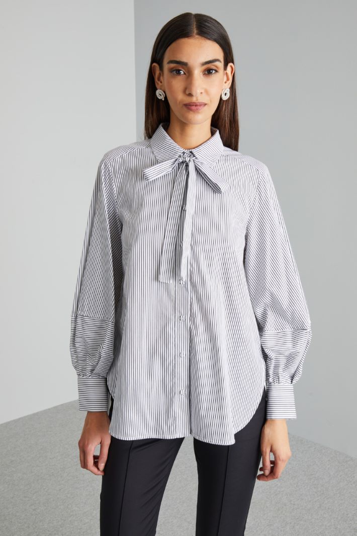 Shirt with pleated insert Intrend - 3