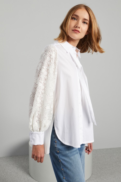 Shirt with lace sleeves Intrend