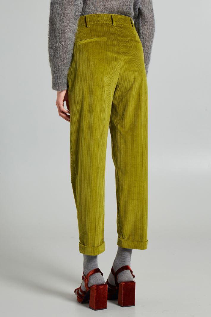 Carrot-fit velvet trousers Intrend - 2