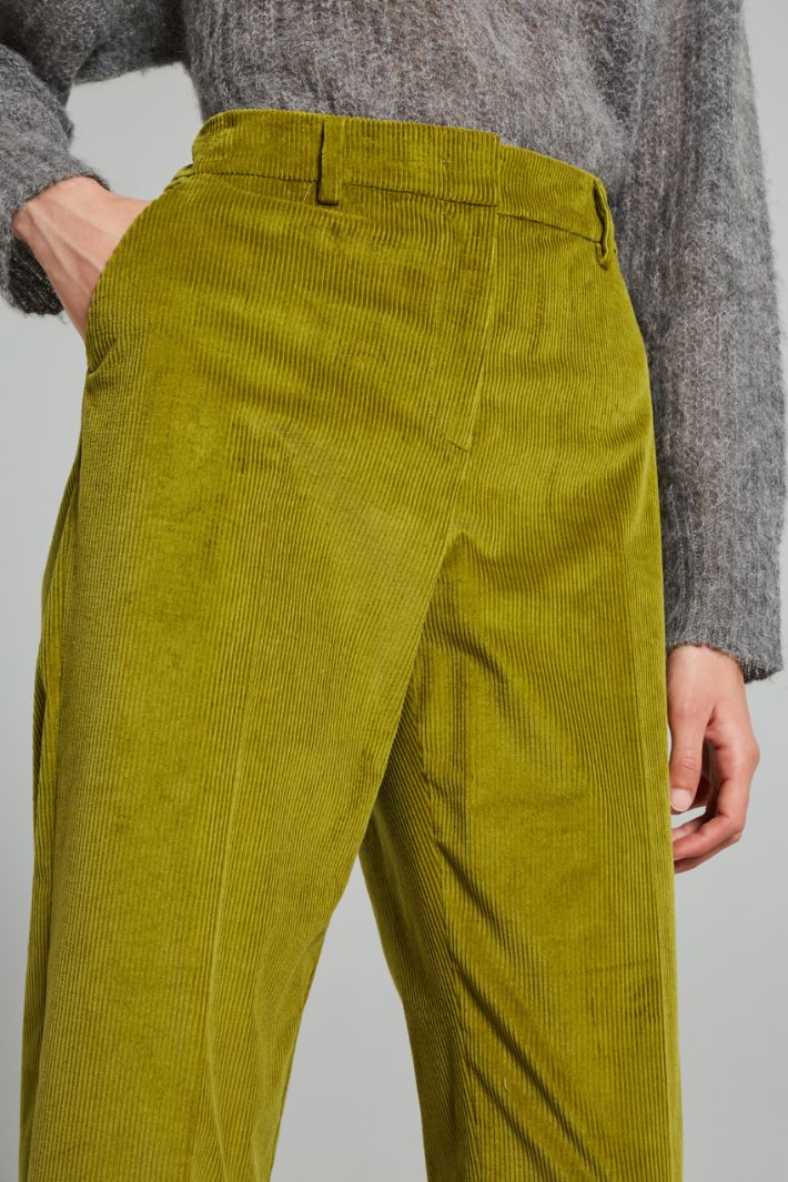 Carrot-fit velvet trousers Intrend - 4