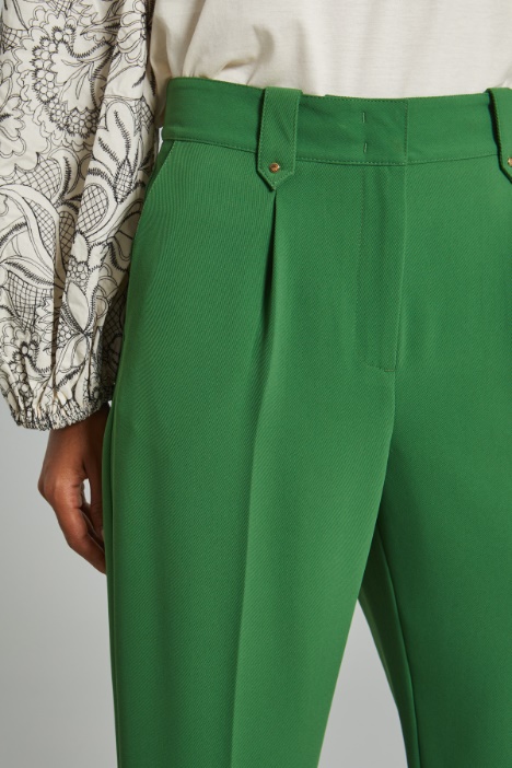 Pantaloni carrot in tricotina