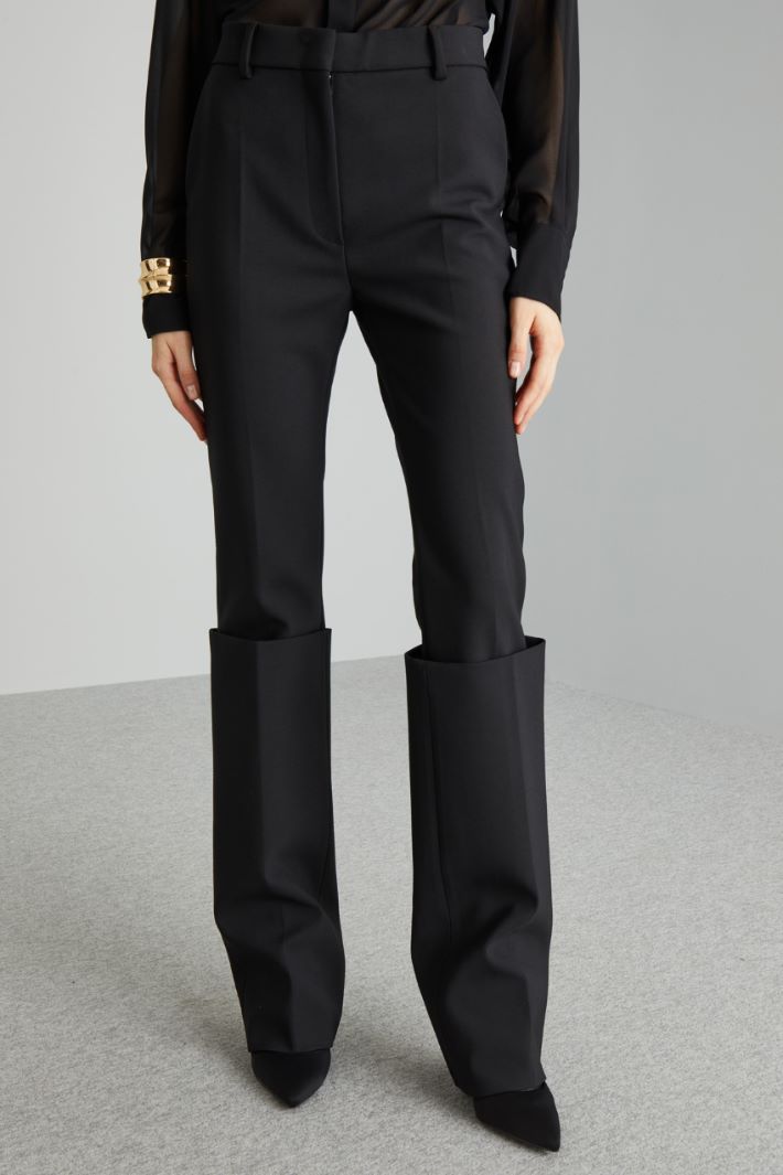 Slim-fit trousers with deep turn-up detail Intrend - 3