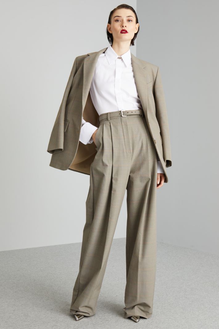 Oversized trousers with pleats Intrend