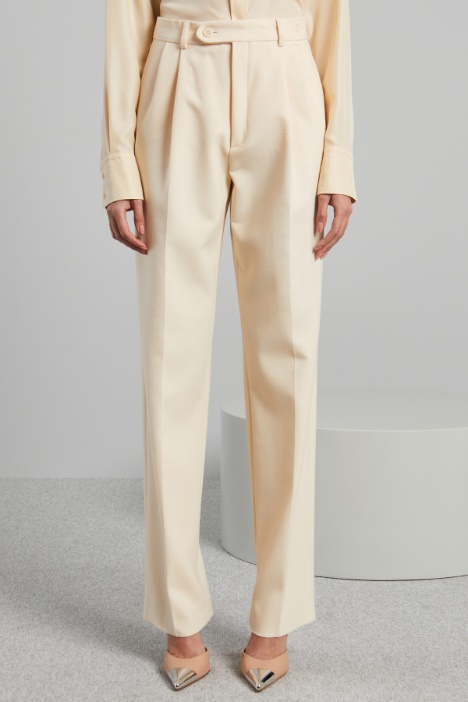 Pantaloni maschili in tela