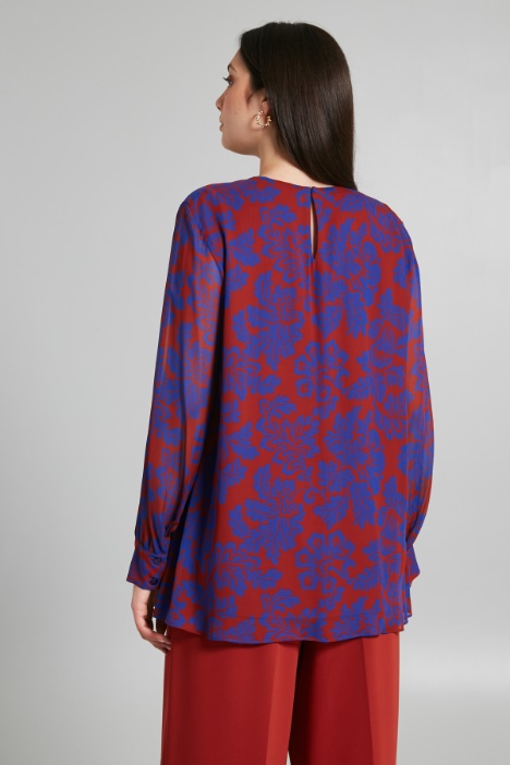 Blusa in georgette a fantasia