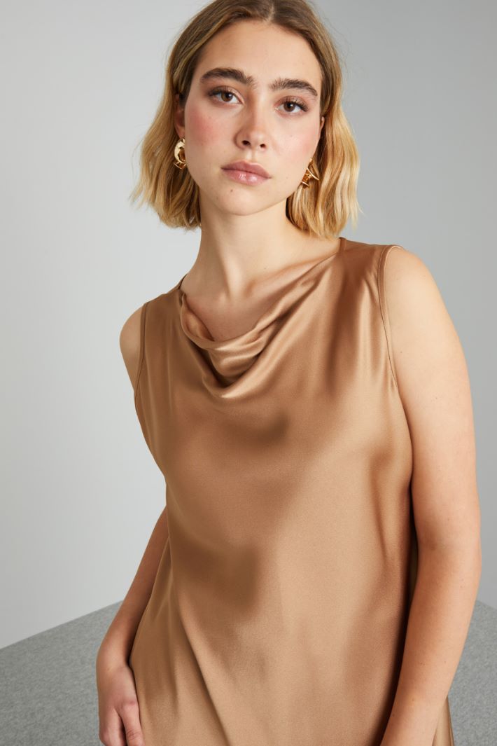 Top with draped neck Intrend - 4