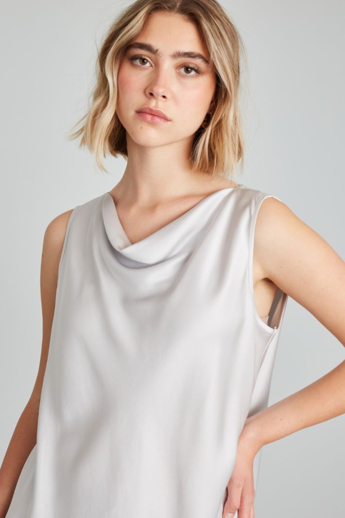 Top with draped neck Intrend - 4