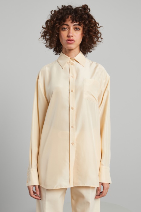 Long shirt in washed silk Intrend