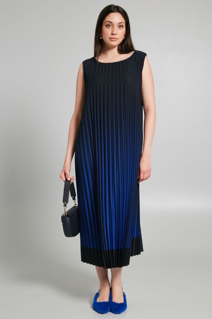 Pleated crepe dress Intrend