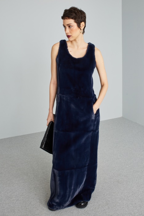 Abito lungo in similpelliccia