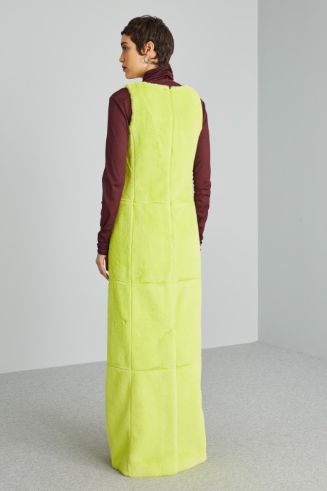 Abito lungo in similpelliccia