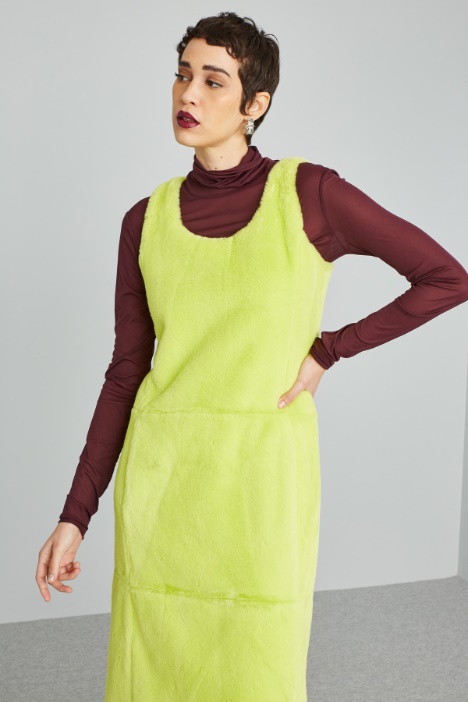 Abito lungo in similpelliccia