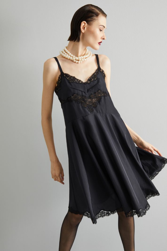 Slip dress with lace Intrend - 3