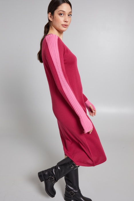 Abito bicolor in maglia
