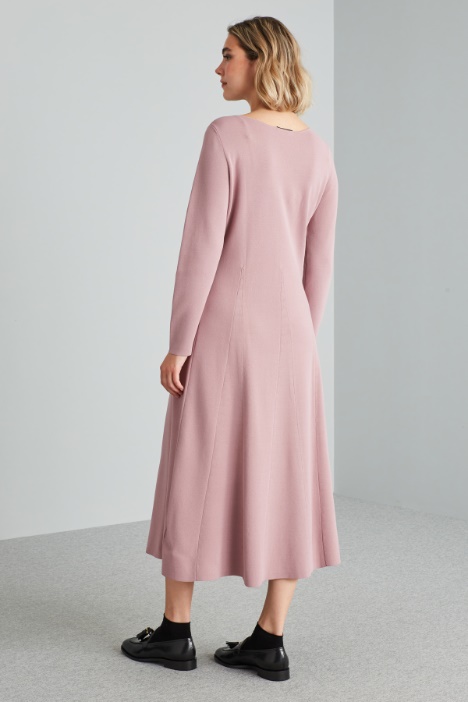 Abito svasato in maglia