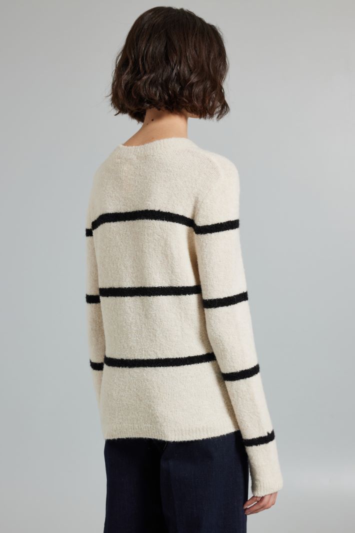 Bouclé sweater Intrend - 2