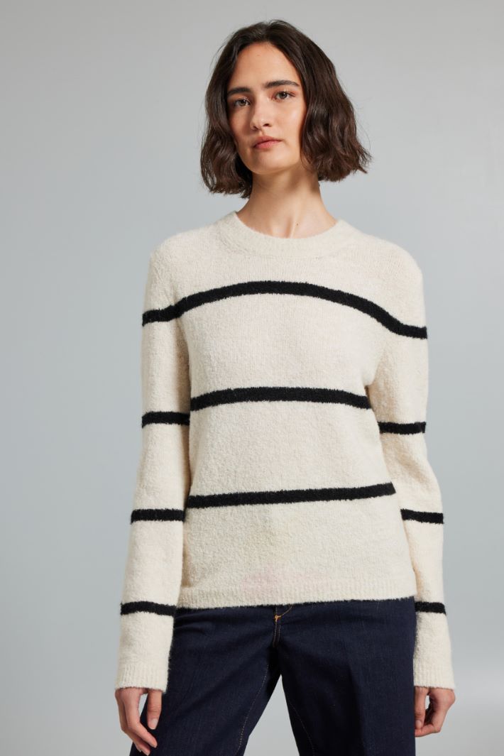 Bouclé sweater Intrend - 3