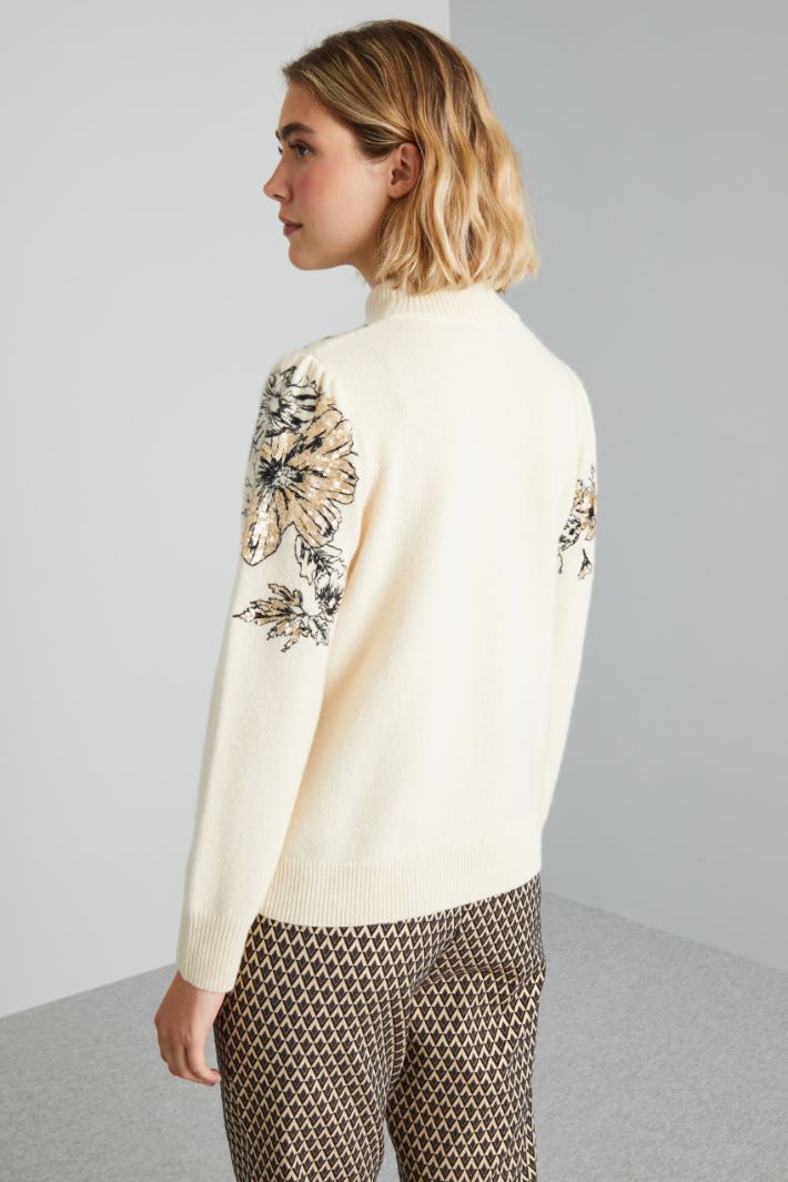 Sequin-embroidered sweater Intrend - 2