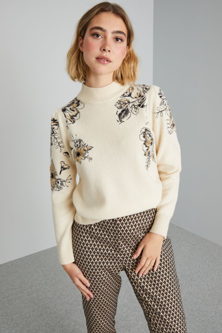 Sequin-embroidered sweater Intrend - 3