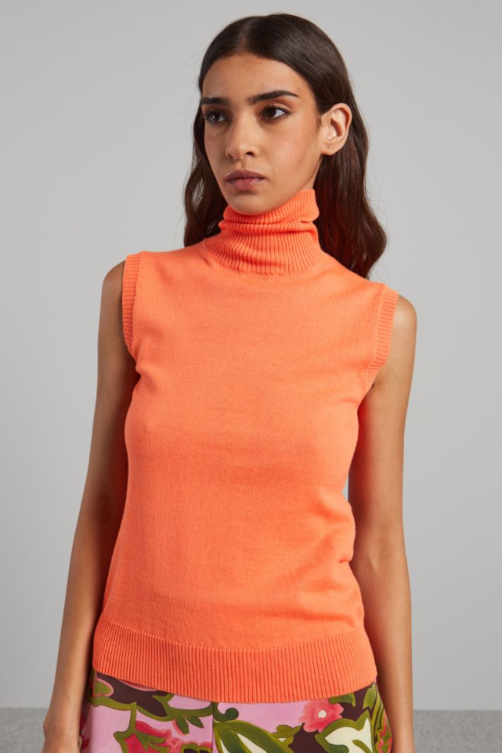 Sleeveless polo-neck sweater Intrend - 3