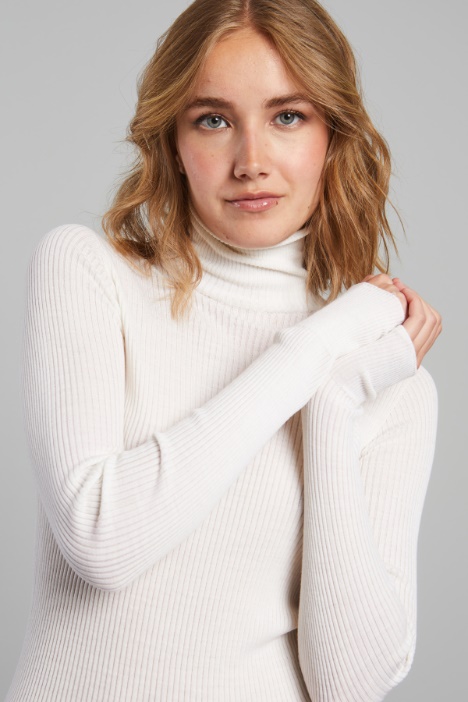 Maglia aderente a coste