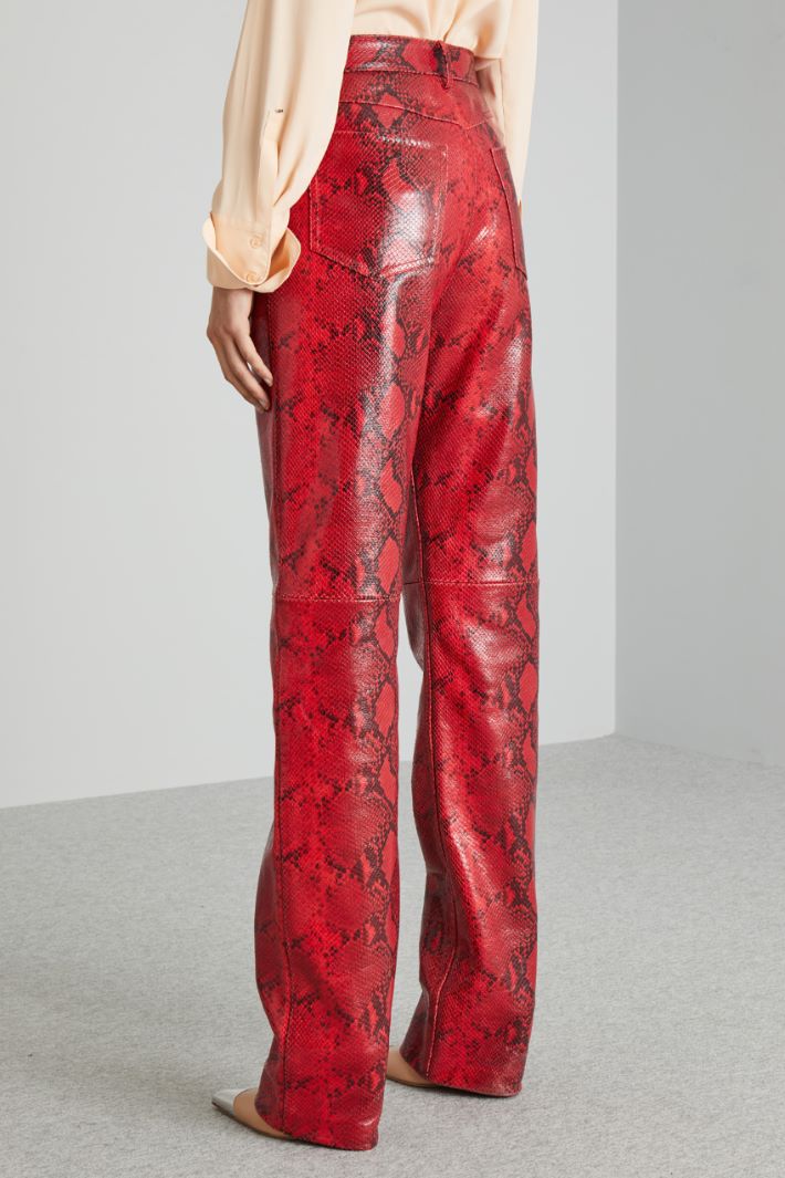 Python-print leather trousers Intrend - 2