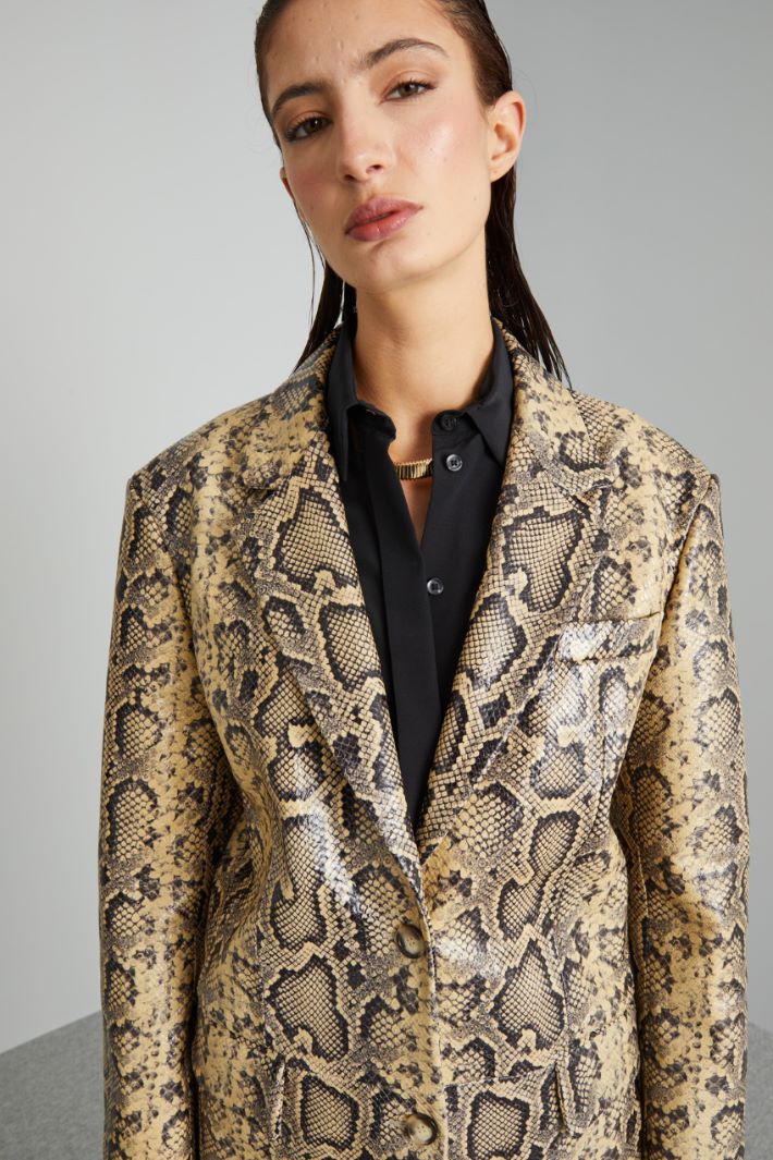 Python-print leather blazer Intrend - 4