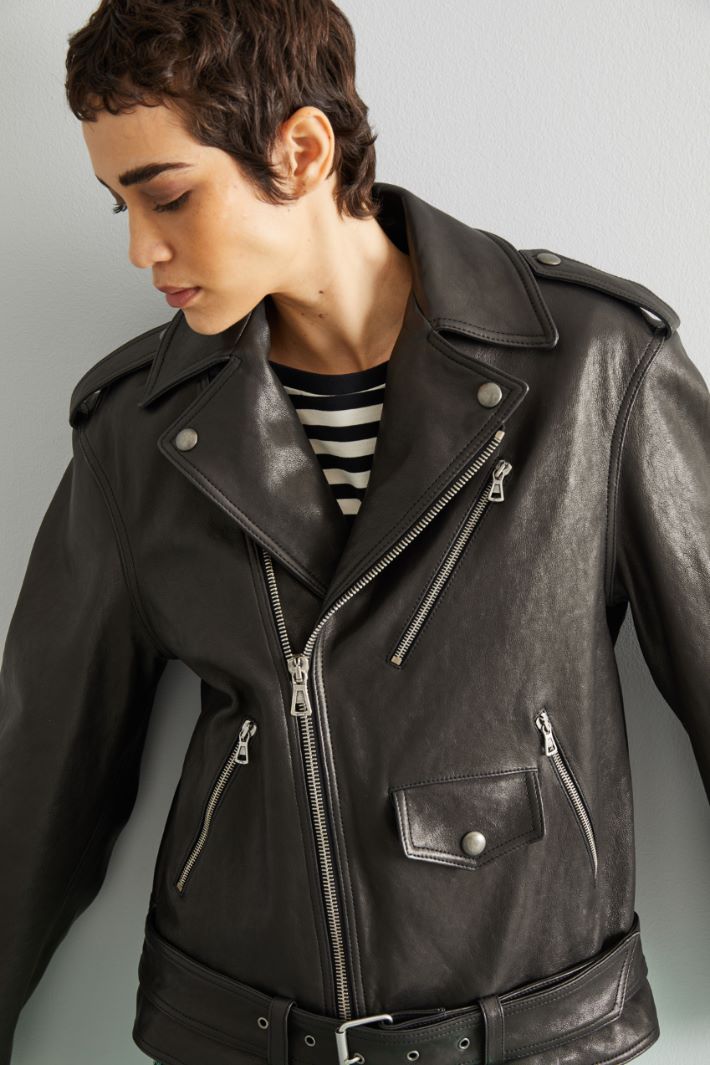 Biker jacket with strap Intrend - 4