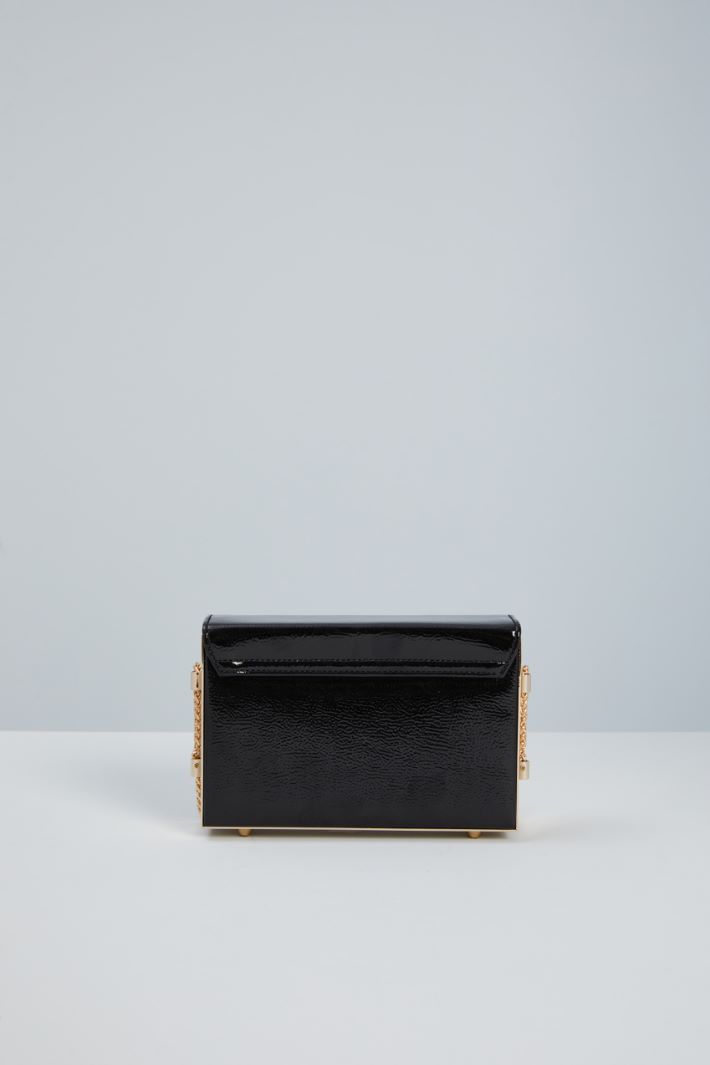 Patent leather and metal clutch Intrend - 3