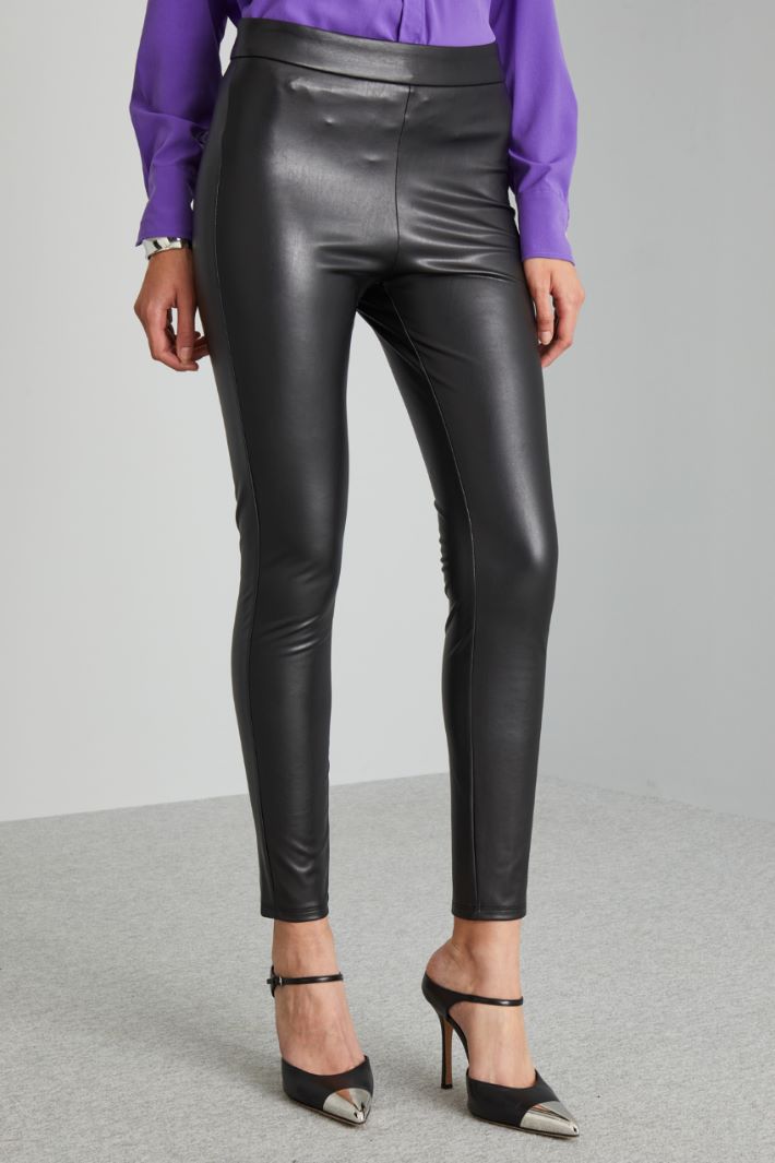 Faux leather skinny trousers Intrend - 3