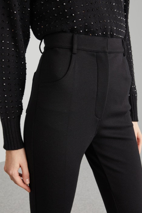 Pantalones ajustados de punto