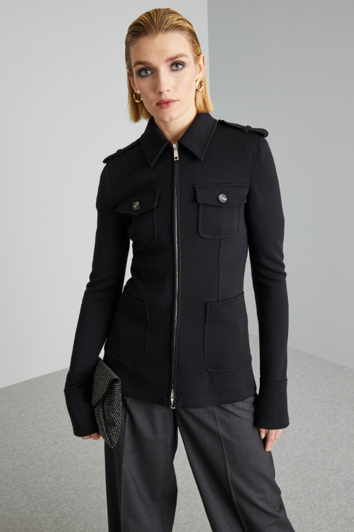 Fitted jacket with pockets Intrend - 3