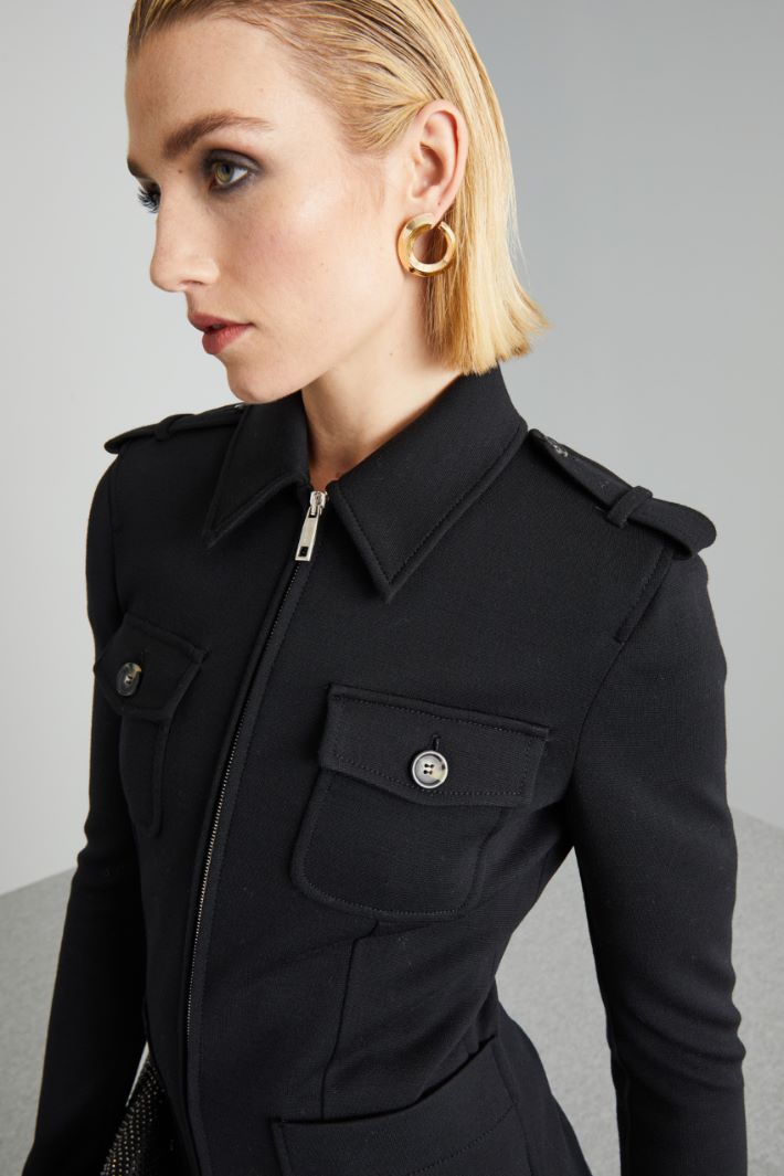 Fitted jacket with pockets Intrend - 4