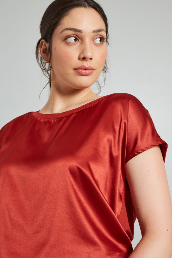 Satin T-shirt Intrend - 4