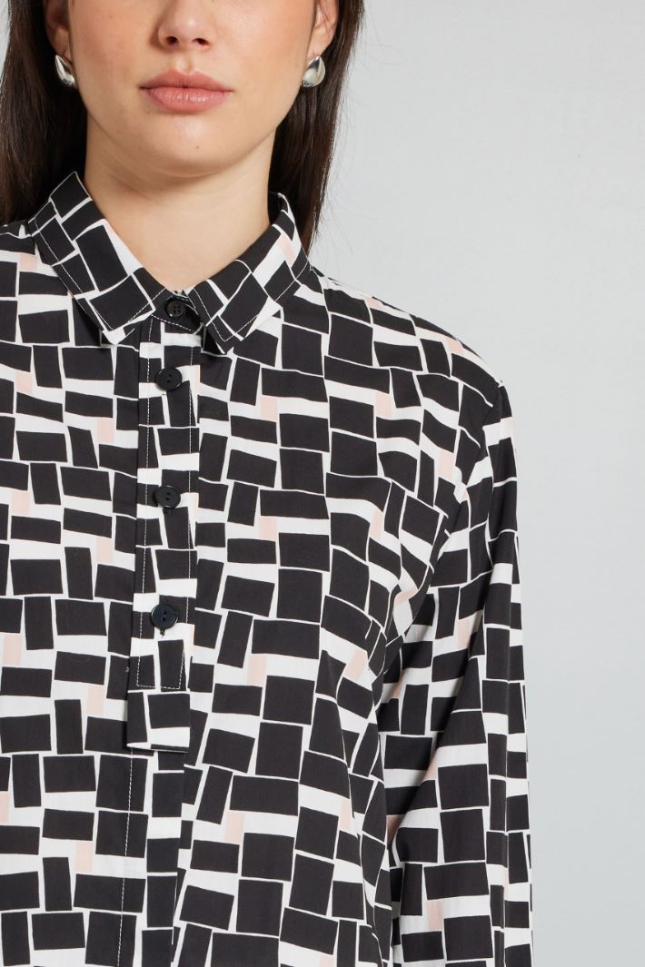 Printed poplin shirt Intrend - 4