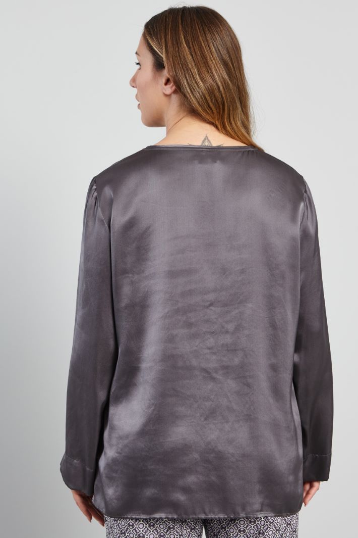 Washed silk blouse Intrend - 2