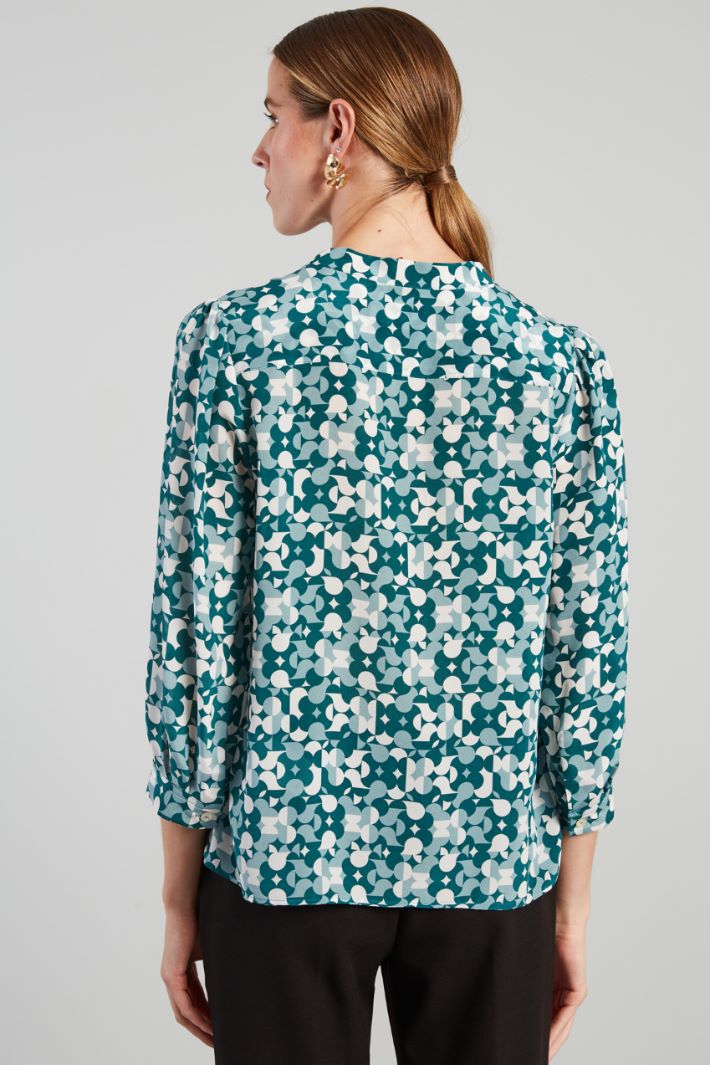 Patterned silk blouse Intrend - 2